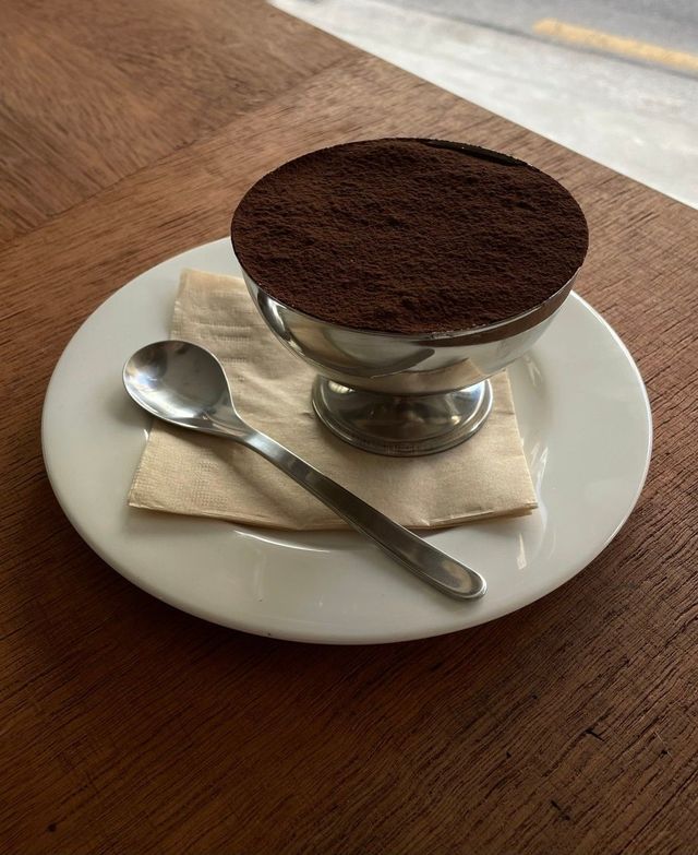 시그너처 디저트인 ‘하우스 티라미수’는 ‘커피탈’에서 꼭 맛봐야 할 별미다. / 이미지 출처: 커피탈 네이버지도 업체 제공 이미지