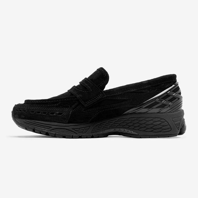 테크니컬 오피스 룩에 딱인 뉴발란스 U1906LNT / 이미지 출처: nbkorea.com