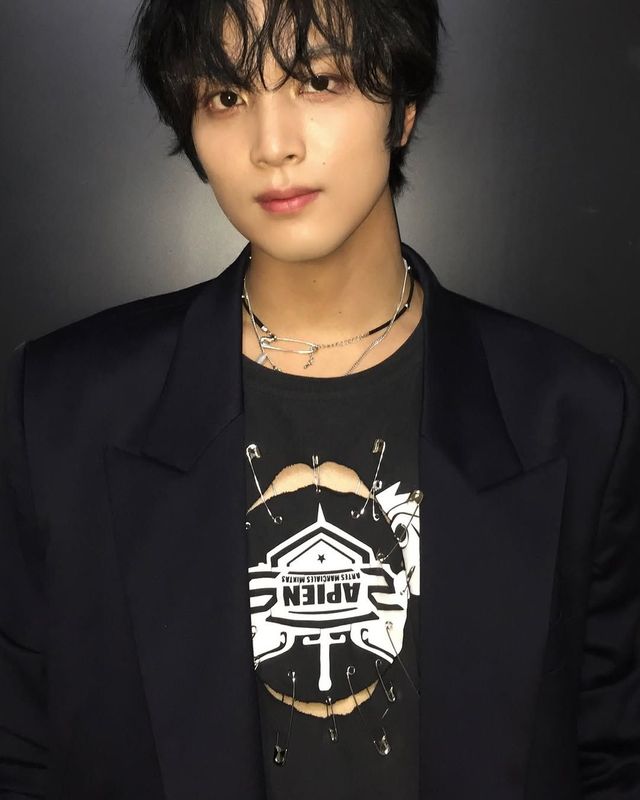 맥반석 계란처럼 매끈한 엔시티 해찬의 피부 / 이미지 출처: 인스타그램 @haechanahceah