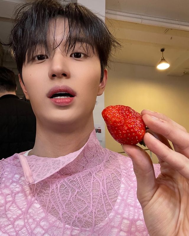 가장 자신 있는 요리는 알리오 올리오라고 밝힌 김재원 / 이미지 출처: 인스타그램 @rlawodnjs_