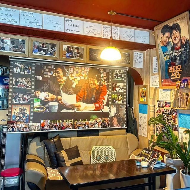 레트로한 감성이 가득한 청록다방 / 이미지 출처: 인스타그램 @ bab_nuna