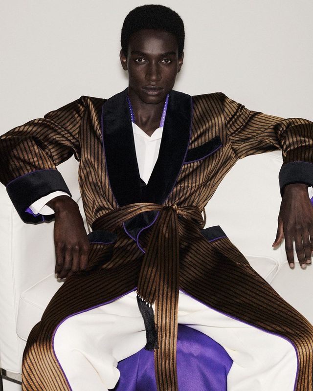 독특한 컬러웨이와 매끈한 핏으로 완성한 톰 포드 / 이미지 출처: @tomford