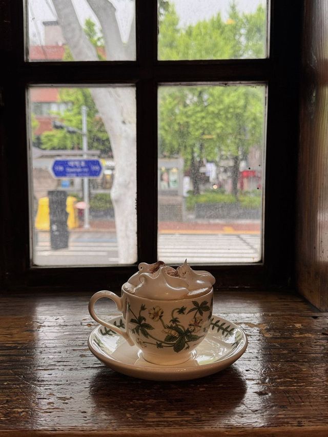 시그너처 메뉴인 비엔나 커피. / 이미지 출처 : 네이버 스마트플레이스 @학림