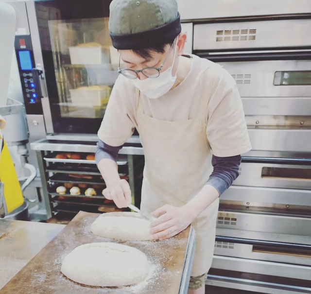 장시간 저온 숙성한 자연 발효 비건 식사 빵을 만드는 임동석 셰프의 빵집, 수밀 베이커리 / 이미지 출처: 수밀 베이커리 인스타그램