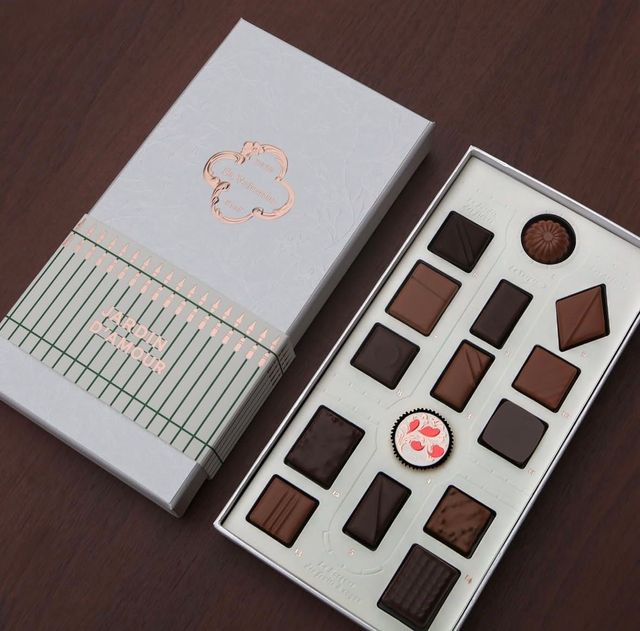 발렌타인 한정 상자 'JARDIN D'AMOUR - 사랑의 정원'을 출시했다. / 출처: 삐아프 인스타그램