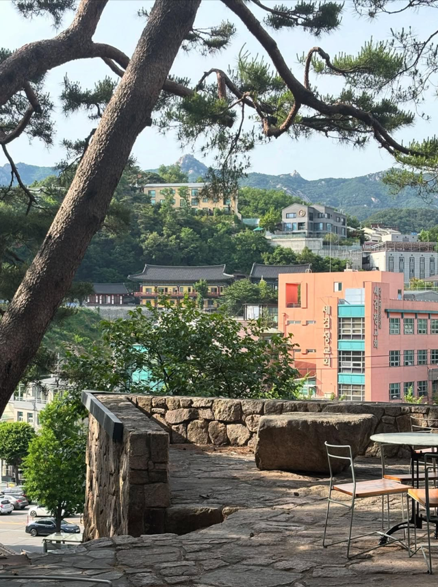 높은 언덕길 위에 위치한 만큼 전경이 끝내준다. / 출처: 티비에이비 네이버 지도 업체 등록