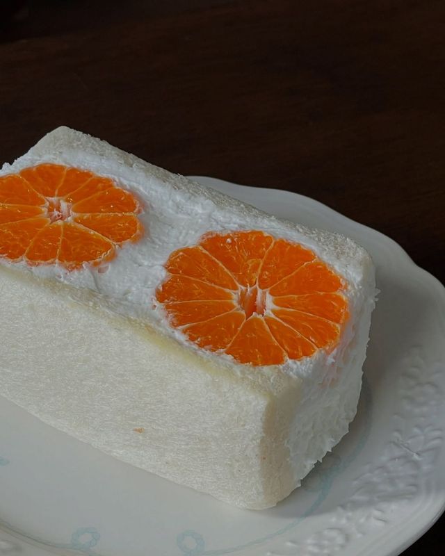 계절의 변화를 느낄 수 있는 메뉴인 제철 과일 산도도 판매한다. / 출처: 301h 인스타그램