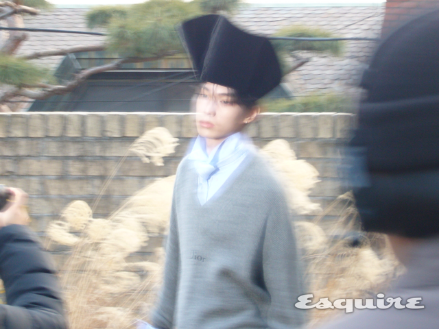 데뷔 이후 다시 만난 에스콰이어와 인터뷰를 진행한 립우