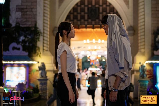 드라마의 묘미는 단연 유연석의 빙의 연기다. / 출처: SBS