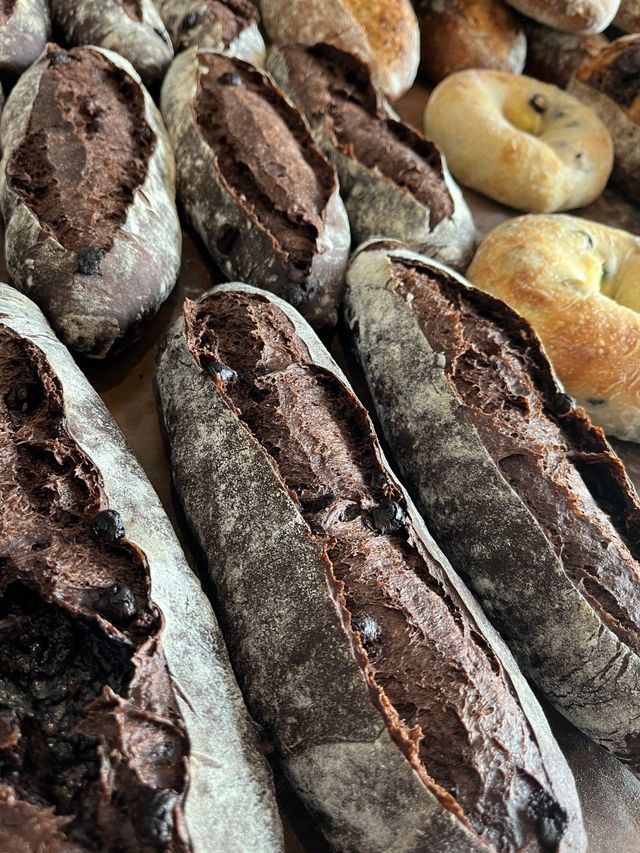 인기가 많아 초코 바게트 온라인 주문은 빵케팅에 가깝다. / 출처: 네이버 지도 업체 제공