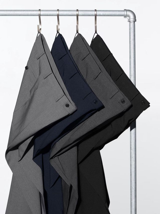 같은 디자인의 그레이, 블랙, 다크 그레이, 네이비 컬러 등 다양한 컬러가 준비되어 있습니다. / 이미지 출처: 유니클로