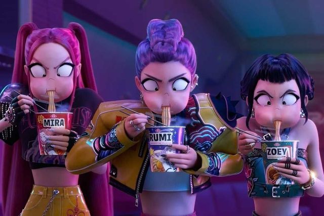 디테일하게 반영된 한국의 컵라면 디자인 / 이미지 출처: 넷플릭스