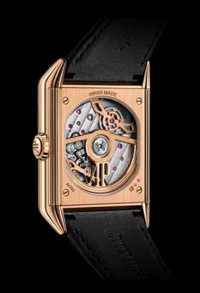 미래지향적이면서도 고전적인 오데마 피게 로얄 오크 네오 프레임 점핑 아워 / 이미지 출처: 오데마 피게