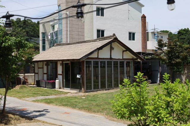 막걸리 양조장을 개조해 현재는 브루어리로 운영 중이다. / 이미지출처: 네이버 지도 업체 제공 이미지