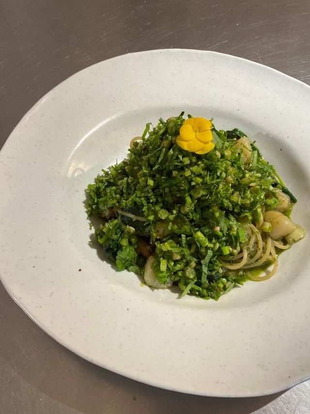 라아에서 14년간 사랑받은 시그니처 메뉴 미나리 파스타. / 이미지출처: 네이버 지도 업체 제공 이미지