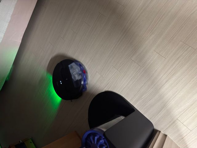 직접 사용해본 다이슨 AI 로봇 청소기 / 이미지 출처: 에스콰이어