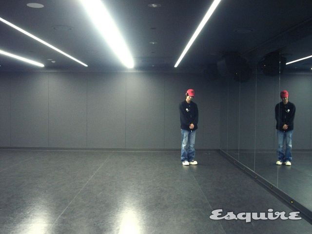 미니 4집 'My First Kick(마이 퍼스트 킥)' 발매를 기념해 인터뷰를 진행한 킥플립 동화