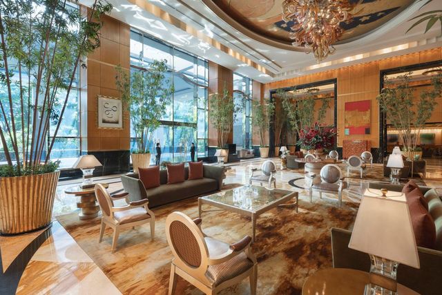 호텔 물리아 세나얀 자카르타의 메인 로비. / 이미지 출처: 호텔 물리아 세나얀