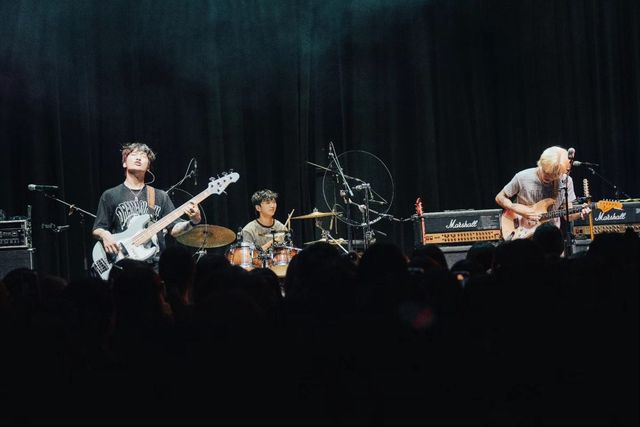 4월 26일 어썸뮤직페스티벌에서 공연하는 기프트 / 이미지 출처: 인스타그램 @band.gift