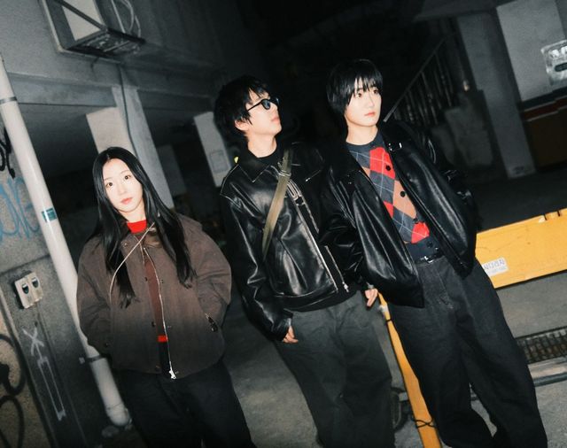 4월 25일 어썸뮤직페스티벌에서 공연하는 신인류 / 이미지 출처: 인스타그램 @shin_in_ryu