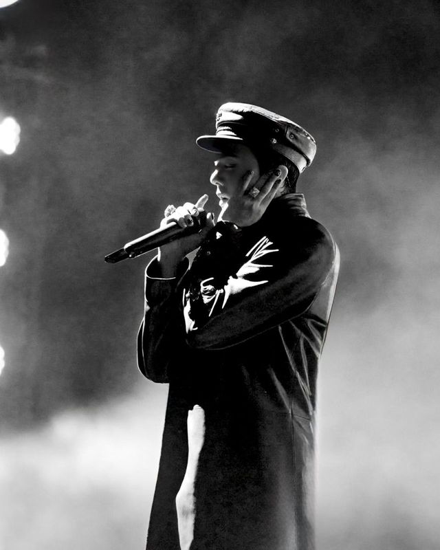 코첼라 공연 중 지드래곤의 모습. / 이미지 출처: 지드래곤 인스타그램 @xxxibgdrgn