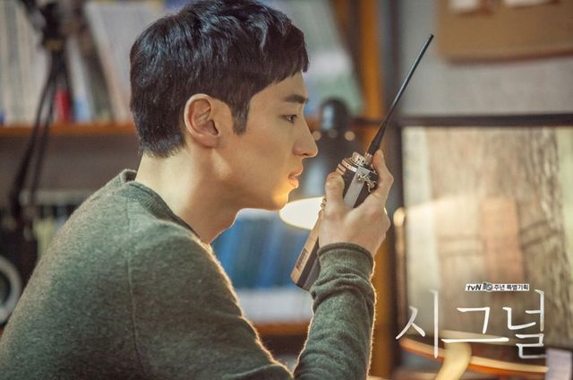 시그널 비하인드 포토 / 이미지 출처: tvN