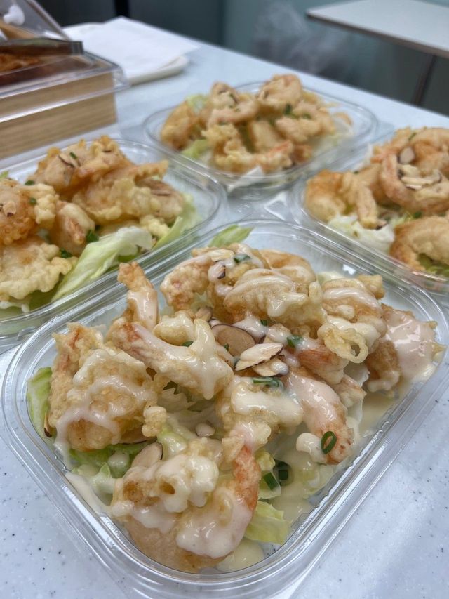 네이버 밴드를 통해 다음날 반찬 리스트를 미리 확인하고 예약할 수 있다. / 출처: 청솔찬 네이버지도 업체 등록