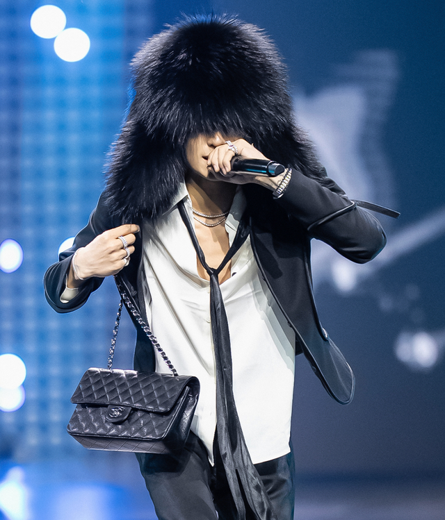 로얄 44 무대 착장 / 이미지 출처: 인스타그램@mnet_hiphop