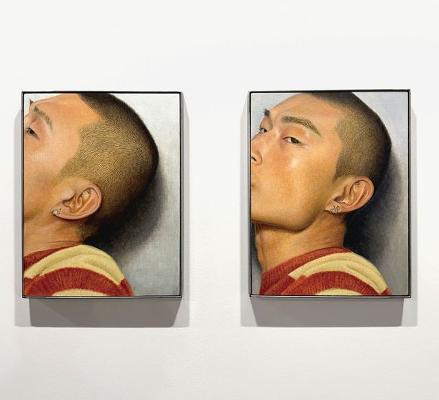 김상우(Sang Woo Kim), ‘Closer 025–026’ 설치 전경, 2026, 캔버스에 유화, 각 41x31 cm, 헤럴드 스트리트(Herald St) 갤러리 부스, 아트 바젤 홍콩 2026. 갤러리는 이 작업을 서구의 시선에 대한 ‘조용한 저항(quiet protest)’이라 표현했다. PHOTO PARK SEHOI