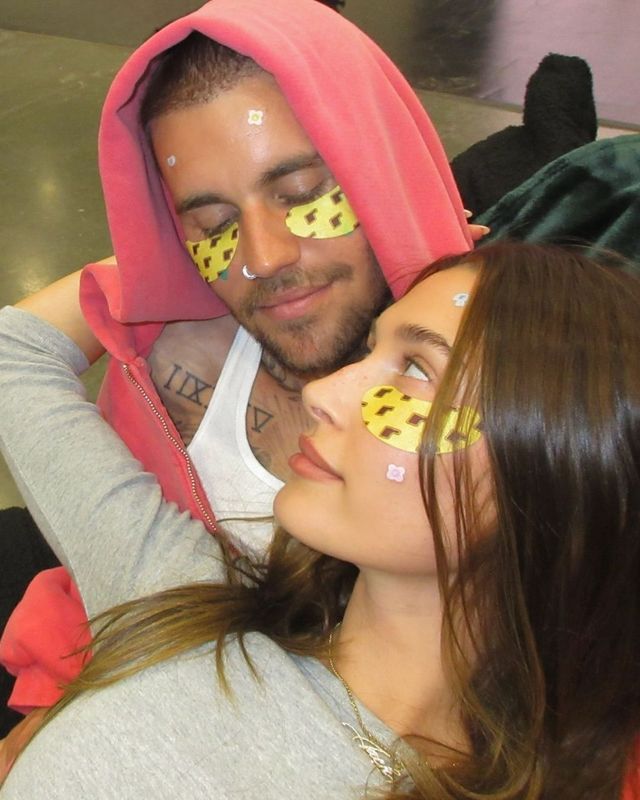 이미지 출처 : 인스타그램 @rhode