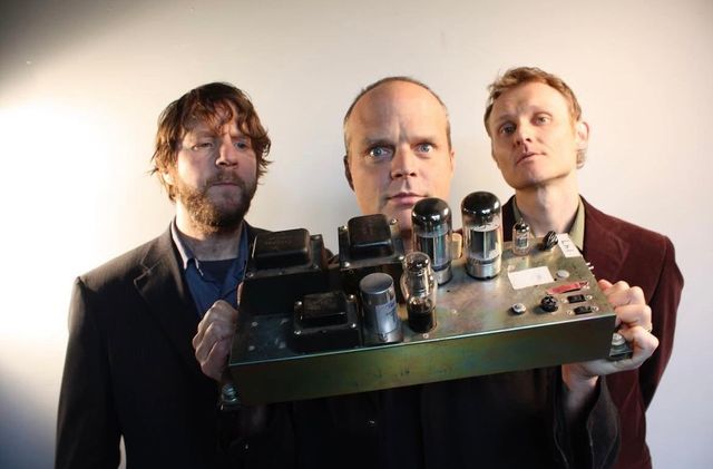 왼쪽부터 차례대로 키보드의 Martin, 드럼의 Medeski, 베이스의 Wood, 멤버들이다. / 출처: Medeski Martin & Wood 인스타그램 (@mmwband)