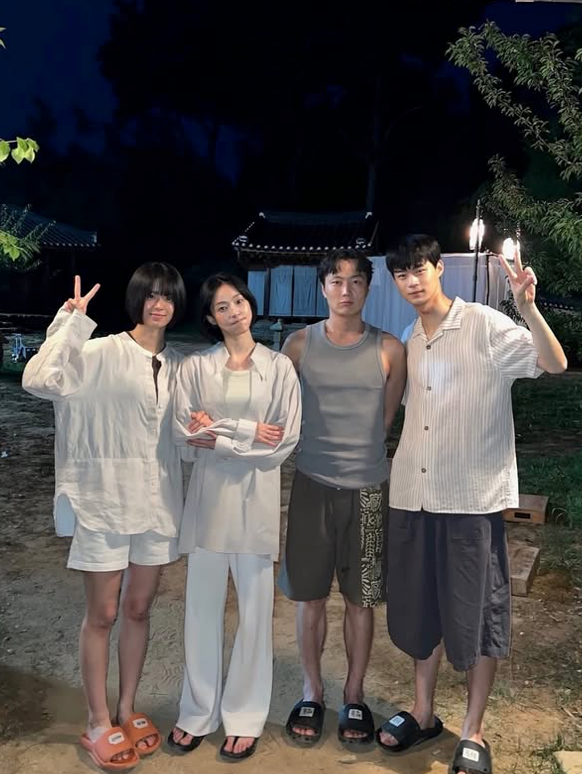 기리고 출연진들 / 사진출처: 전소영 인스타그램