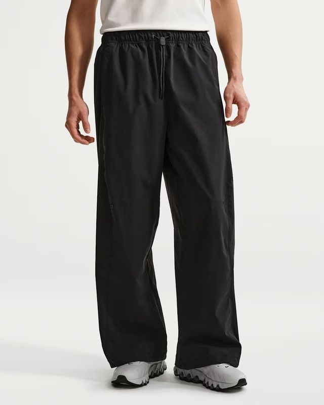 조임 끈이 달린 신축성 있는 허리밴드 / 이미지 출처: 나이키 