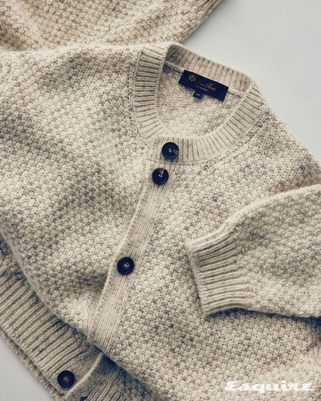 자연 친화적 공정을 통해 만들어지는 애시 울 카디건 가격 미정 로로피아나. 