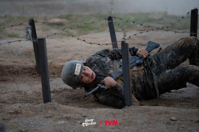 원작자 제이로빈이 각색에 참여했다. / 출처: tvN