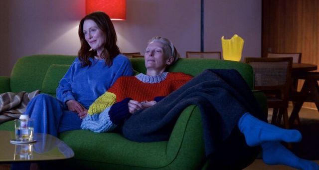  <룸 넥스트 도어> 속 색채의 향연 / 이미지 출처: Pedro Almodovar, MUBI