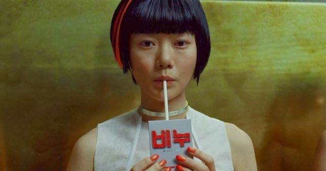 비누를 마시는 손미451 | 이미지 출처: 영화 캡쳐, Cloud Atlas 2012