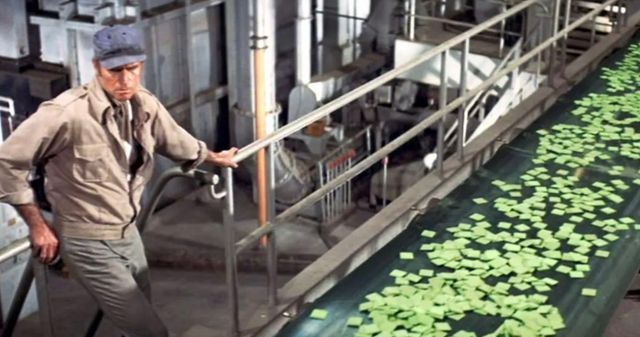 소일렌트 그린의 배급 식료품 | 이미지 출처 : 영화 캡쳐, Soylent Green 1973