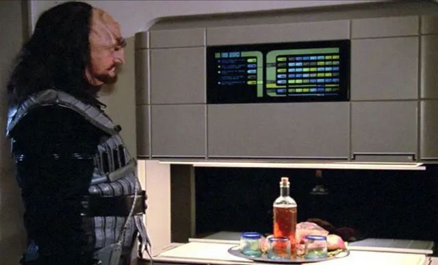 음식 생성 리플리케이터 기계 | 이미지 출처 : 영화 캡쳐 ,Star Trek TNG 1987