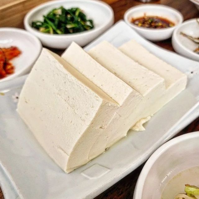 부드러운 두부의 모든 면을 맛볼 수 있는 황금콩밭 | 이미지 출처: 업체 제공