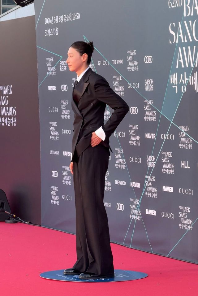 배구 여제다운 김연경의 존재감 / 이미지 출처: 에스콰이어