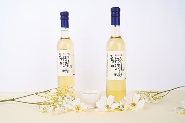꽃의 부케와 조청 같은 질감을 한 병에 담은 화전일취 백화 18 / 이미지 출처: 화전일취 공식 인스타그램