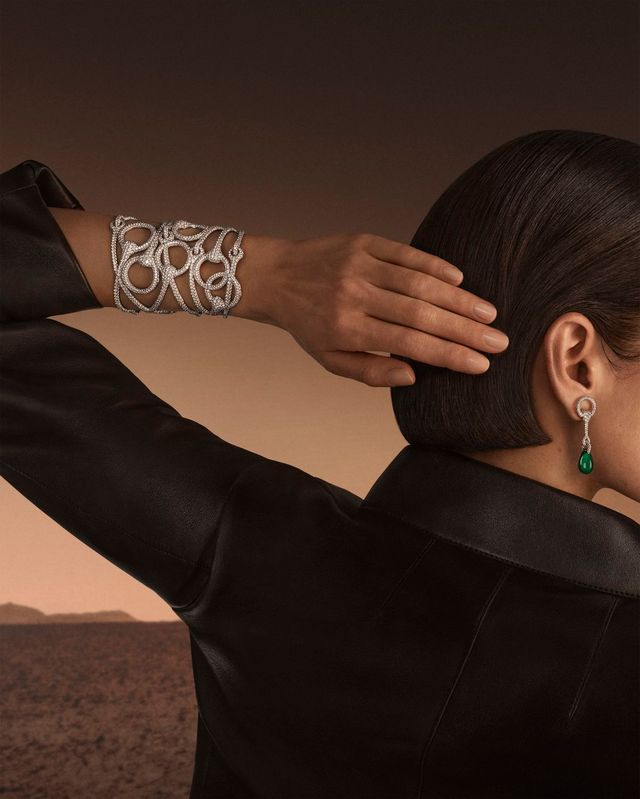 에트랑트 커프 브레이슬릿과 이어링 Etreintes Cuff-bracelet and Earrings ⓒ Julien Martinez Leclerc