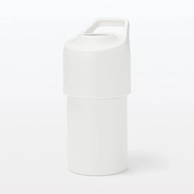 좋아하는 음료를 온종일 시원하게 마실 수 있는 무인양품의 보냉 홀더 / 이미지 출처: 무인양품 웹사이트