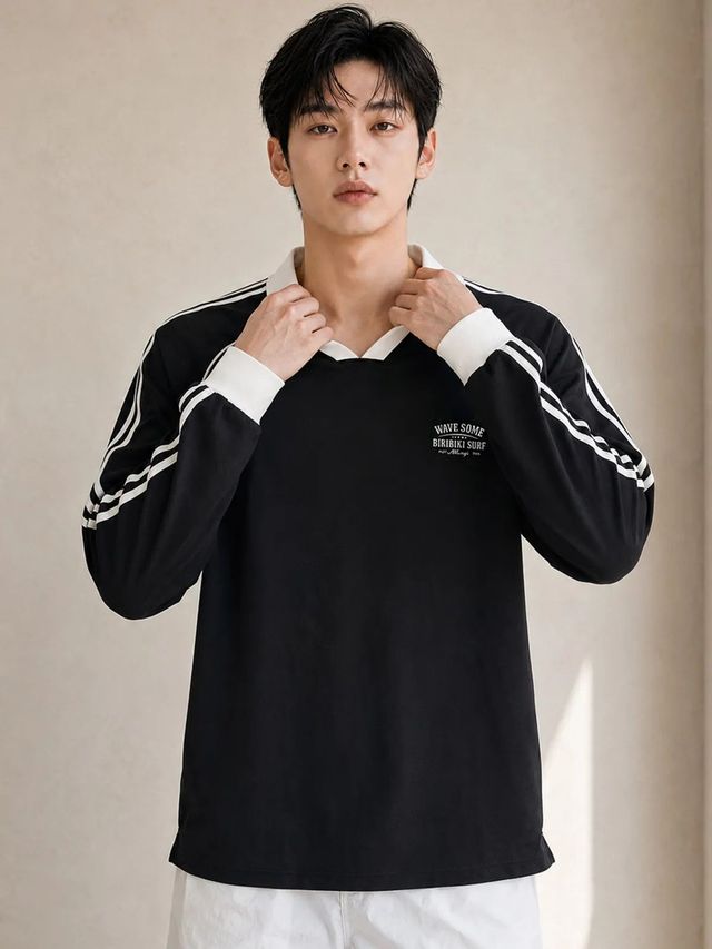 카라넥이 돋보이는 오버핏 수영복 / 이미지 출처: 무신사