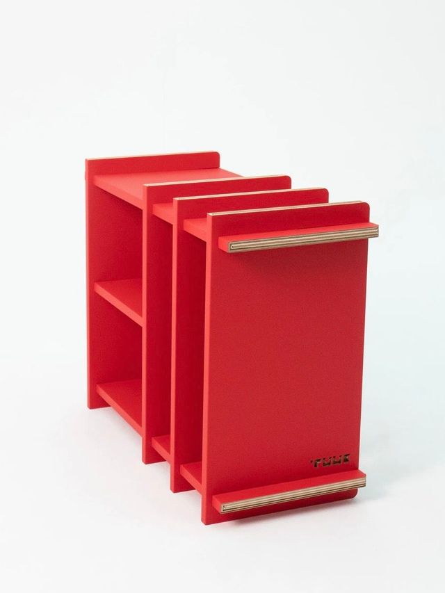 가볍고 견고한 종이 수납 가구, 레드 컬러 / 이미지 출처: 29CM