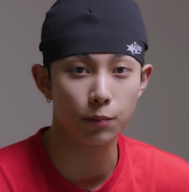 베이프 x 스포티파이 x 시나 월드 비니를 쓴 롱샷 김률 / 이미지 출처: 롱샷 공식 유튜브