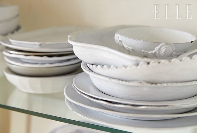 아스티에 드 빌라트의 세라믹 플레이트.