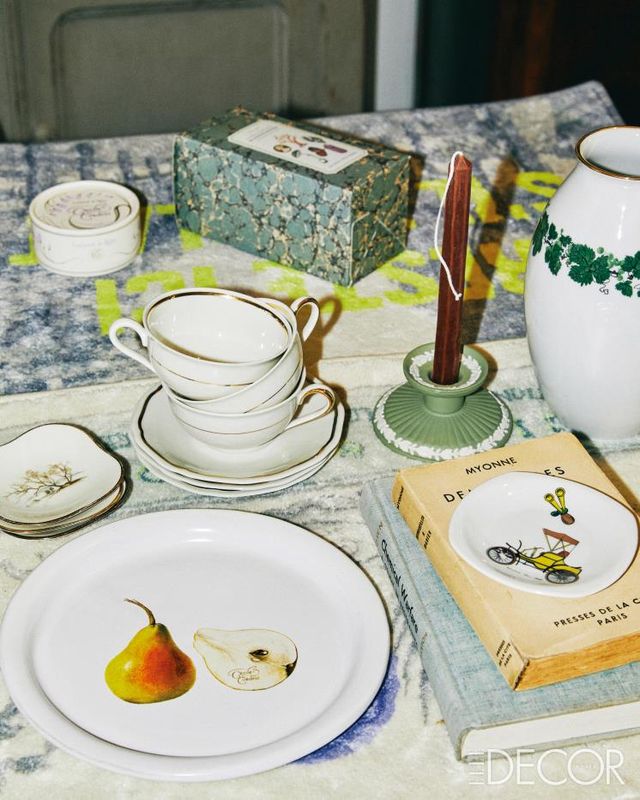 유럽 곳곳에서 온 빈티지 아이템과 세실 앤 세드릭의 제작 아이템이 어우러진 풍경.