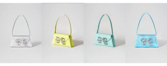 리본 장식의 숄더 백은 약 57만원, Self-Portrait.